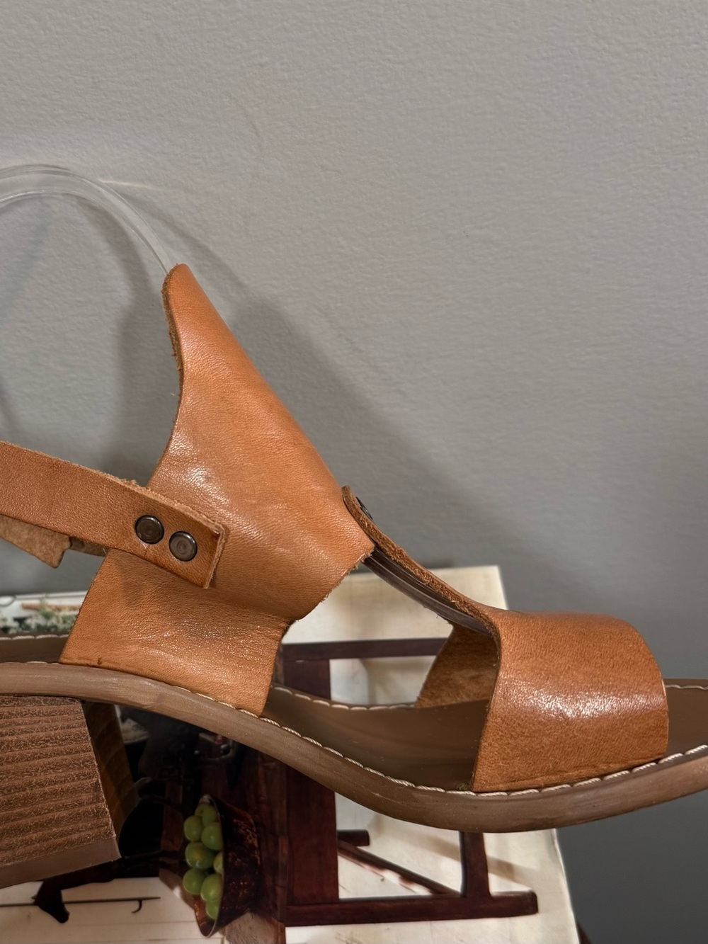 Tan Leather Open-Toe Block Heel Sandals - Stylish Slingback - Picture 14 of 16